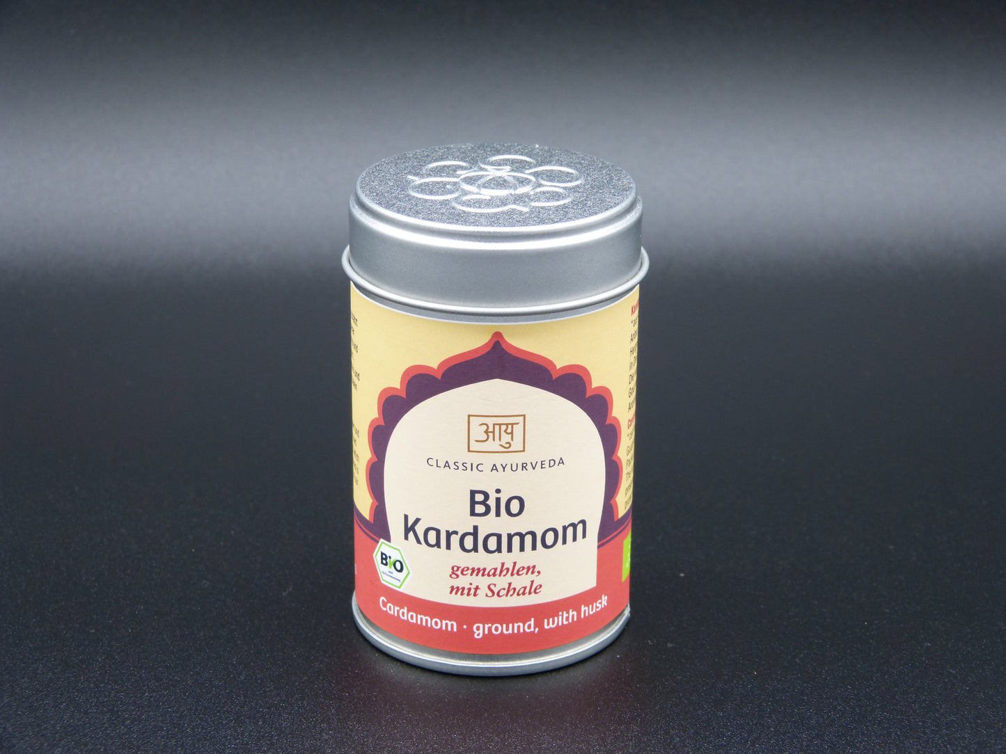 Kardamom gemahlen mit Schale