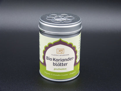 Korianderblätter geschnitten